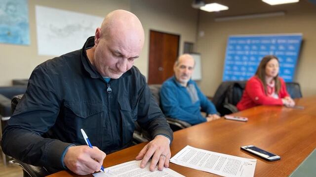 Firman convenio para iniciar la Escuela Municipal de Escalada