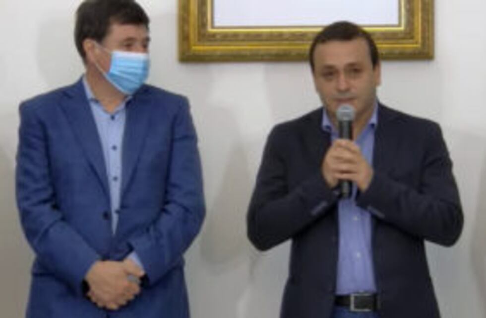 Herrera Ahuad junto con el Ministro Arroyo hicieron entrega de la Tarjeta Alimentar en Misiones