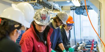 Aumentó el empleo en el sector privado.