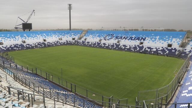Por primera vez en 10 años, el estadio sanjuanino pintó sus tribunas.