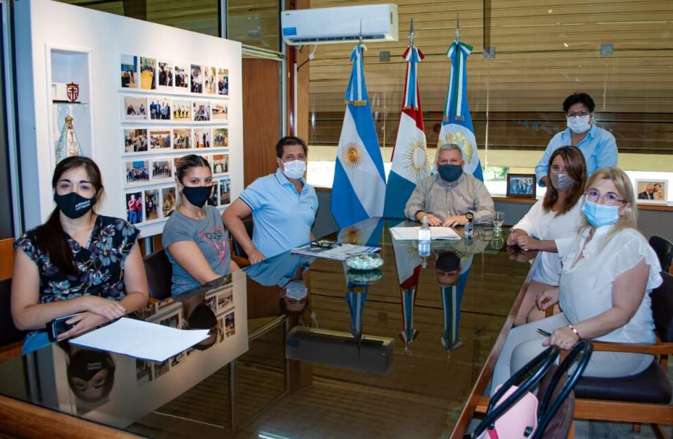 El Municipio de Arroyito escrituró parcelas que fueron donadas