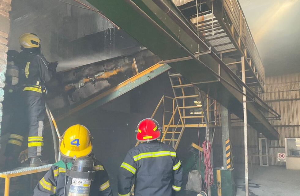 Oberá: se incendió el secadero de una reconocida marca de yerba