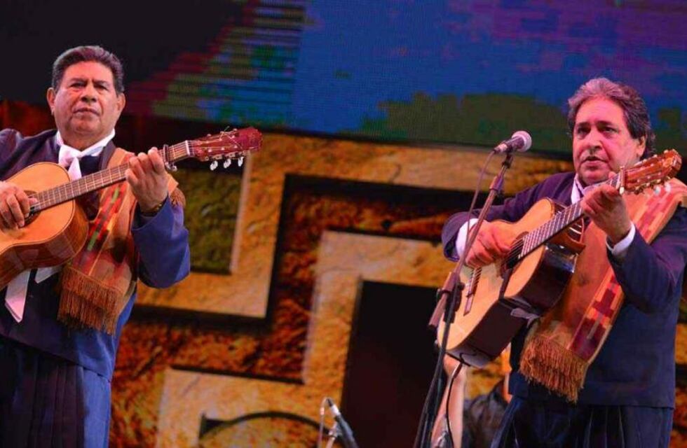 Onofre Paz emocionó a todo Jesús María al recitar una canción de Martīn, su difunto hijo