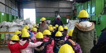 Alumnos del Jardín Hogar San José visitaron la Planta de Residuos de Tres Arroyos