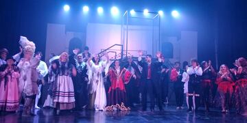"El conde Drácula", fue la obra con la que el Taller Municipal de Adultos cerró el año.