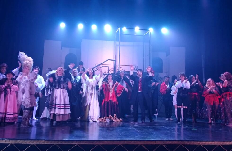 Taller Municipal de Adultos presentará gratuitamente “El conde Drácula”