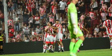 Goleada y festejo de Instituto, que volvió a ser feliz en Alta Córdoba (Javier Ferreyra / La Voz)