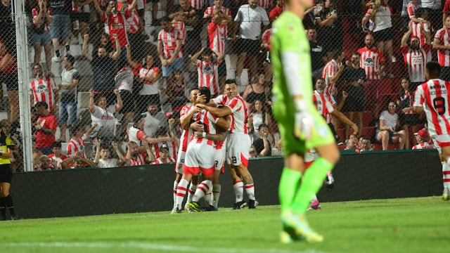 Goleada y festejo de Instituto, que volvió a ser feliz en Alta Córdoba (Javier Ferreyra / La Voz)