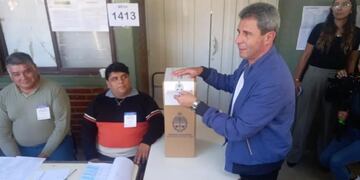 El gobernador de San Juan votó, pese a estar en desacuerdo con el fallo de la Suprema Corte.