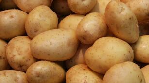Papas, uno de los productos que más aumentó en un año.
