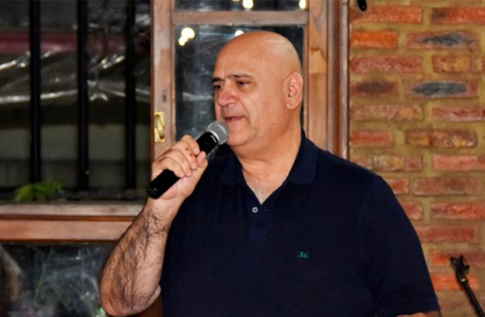 Murió Julio Irigoyen, el tenor que cantaba desde su balcón durante la pandemia