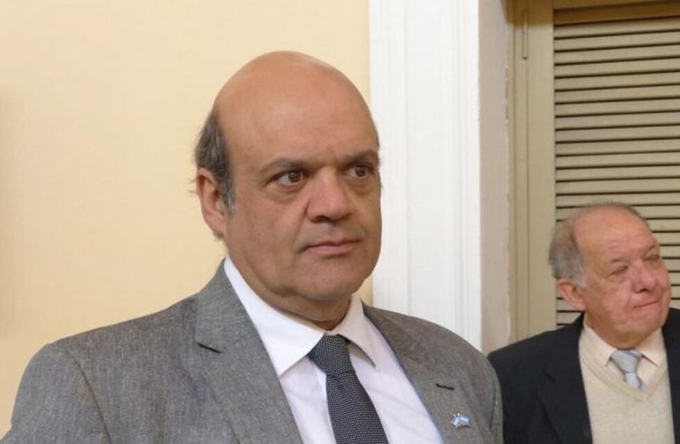 José Hugo Saab  y su preocupación por la permanencia del hijo del trabajador en la universidad