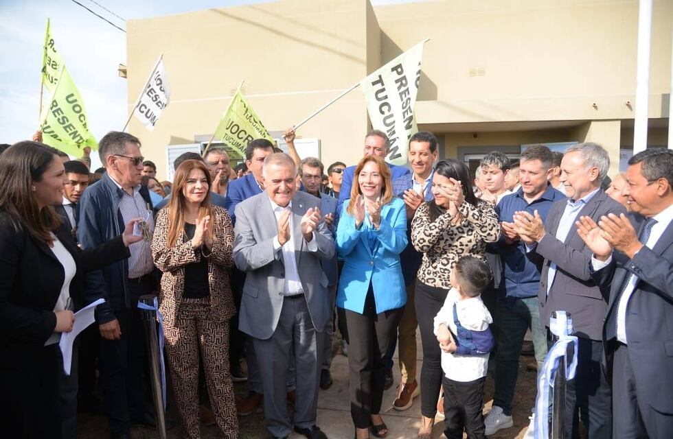 Jaldo entregó viviendas en Las Talitas