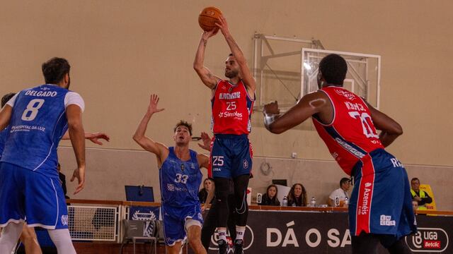 Pablo Bertone Oliveirense Portugal
