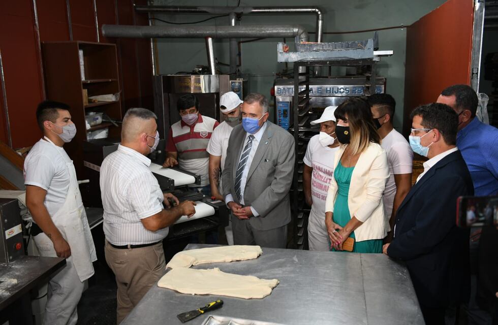 Jaldo participó en la inauguración de la Panadería La Solidaria del Sindicato de Vendedores de Diarios y Revistas