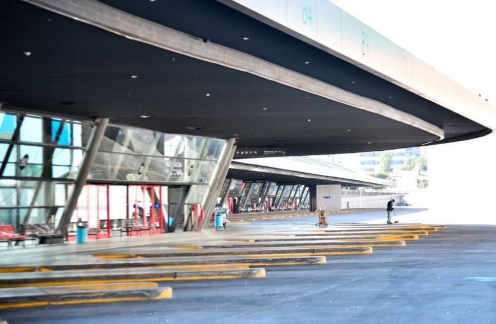 “Es una zona liberada”: el reclamo de un joven al que le robaron en la Terminal de Ómnibus de Córdoba