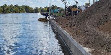 Obra contra inundaciones en Villa Paranacito