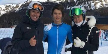 Tiziano Gravier junto a sus padres Valeria Mazza y Alejandro Gravier