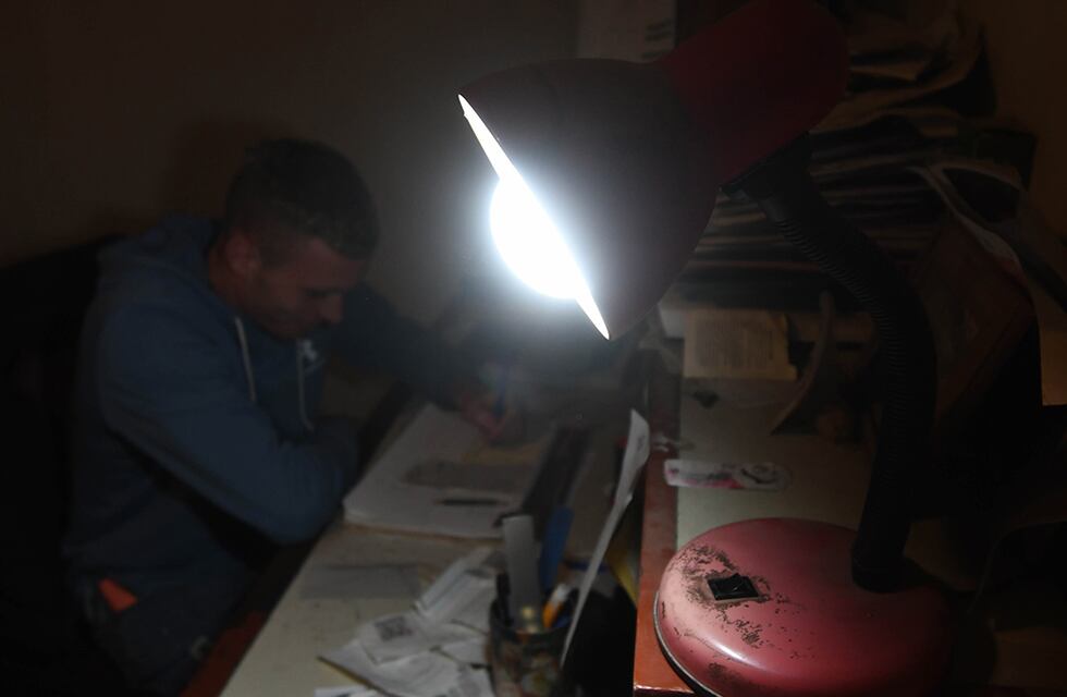 Un importante barrio de la zona norte de Córdoba sufre cortes de luz este miércoles