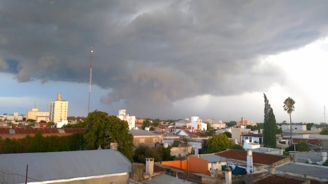 Gualeguaychú con tormenta/ Vía Gualeguaychú