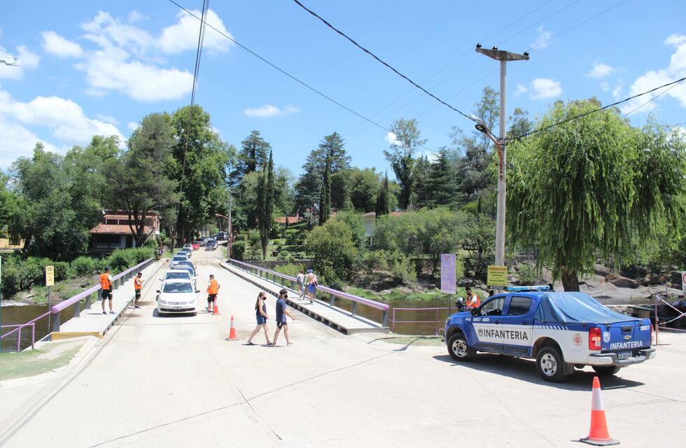 Por exceso de gente, cierran cuatro balnearios en Punilla