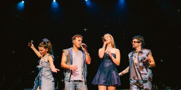 El debut musical de la hija de Valeria Mazza: cantó con Erreway en Marbella.