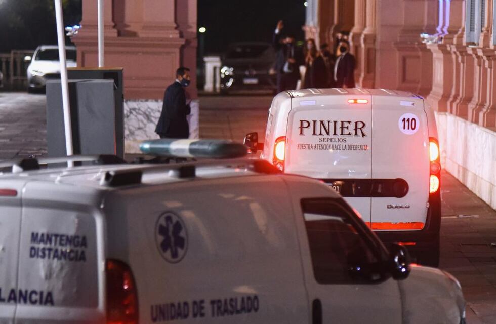 La policía registró los bienes de los que se sacaron fotos junto al cuerpo de Maradona