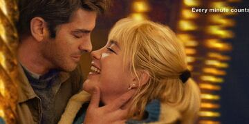 La historia muestra cómo el tiempo es un factor esencial en una pareja.