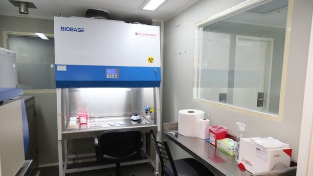 Laboratorio biomolecular en San Rafael.
