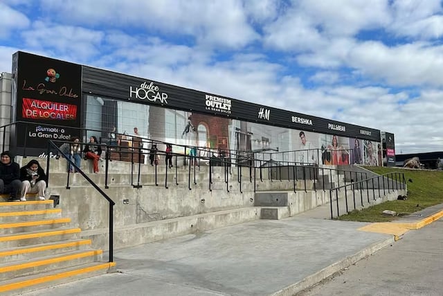 Dónde queda La Gran Dulce, la nueva feria de ropa que comparan con La Salada.