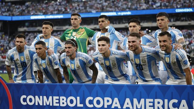 La formación de la Selección Argentina que se mide con Canadá por una de las semifinales de la Copa América. / EFE