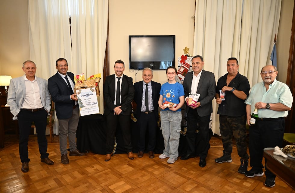 El Gobierno acordó canastas navideñas con precios similares a 2024