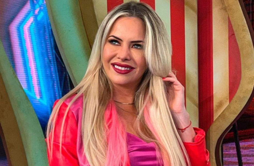 Ale Maglietti cautivó a todos con una microbikini negra desde Punta del Este