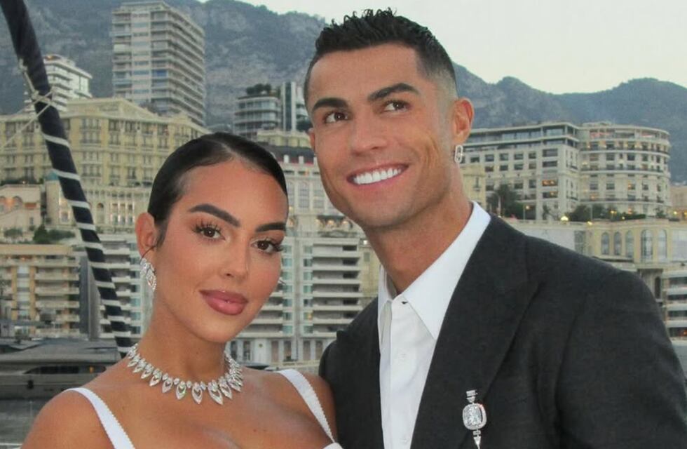 Cristiano Ronaldo le pidió matrimonio a Georgina Rodríguez con un anillo millonario y así reaccionó
