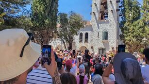 Gran cantidad de turistas que recorren diferentes destinos de la provincia, engrosan las estadísticas del sector en Jujuy este verano.