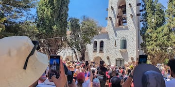 Gran cantidad de turistas que recorren diferentes destinos de la provincia, engrosan las estadísticas del sector en Jujuy este verano.