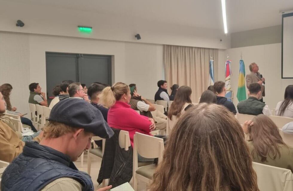 Los ateneistas recibieron en Rafaela elementos para un mejor futuro dirigencial