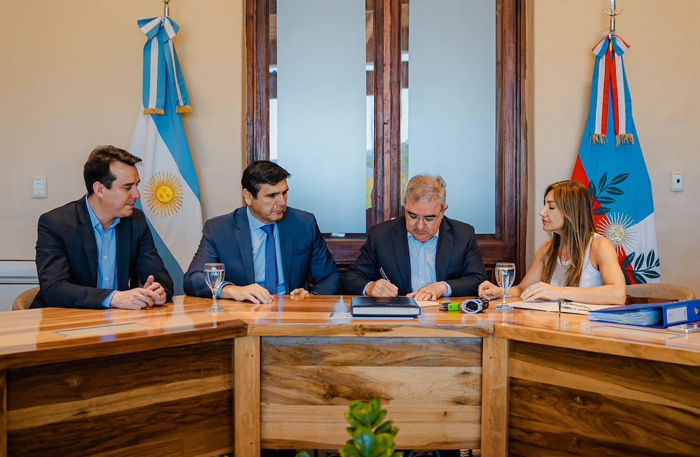 La Provincia formalizó la cesión de tierras al Poder Judicial