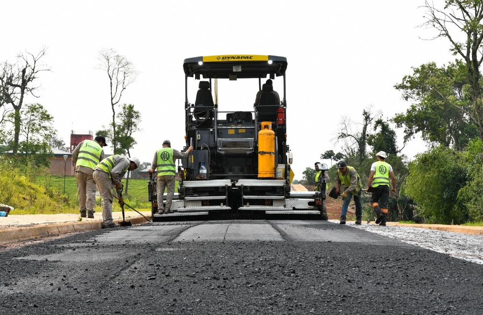 Vialidad Provincial ejecuta obras en Dos de Mayo