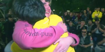 La batalla entre Branko y Barto terminó con un fuerte abrazo entre ambos.
