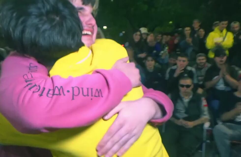 Córdoba: el emotivo momento que se vivió en una batalla de freestyle con un participante ciego