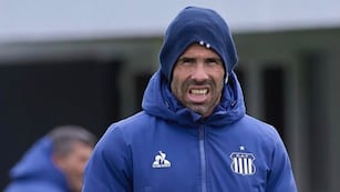 El equipo de Carlos Tevez recibe ayuda divina para que Talleres vuelva al camino del triunfo. (Prensa Talleres).