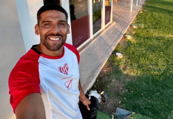 Franco Jara en su primer día en Instituto. (Instagram Franco Jara).