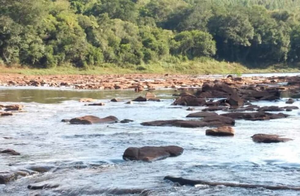 De milagro, kayakistas salvaron a dos niños en Eldorado
