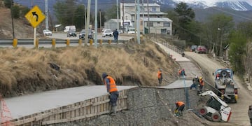 Continúa a buen ritmo el hormigonado en la bicisenda Pensar Malvinas