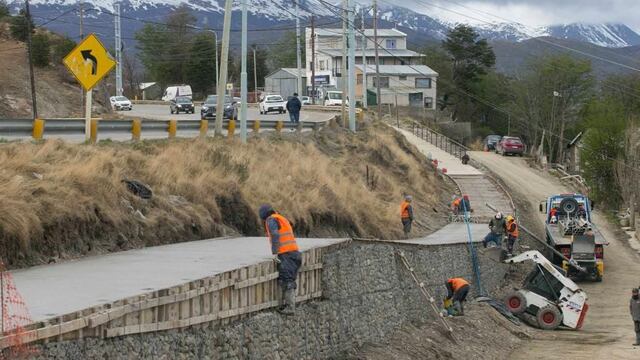 Continúa a buen ritmo el hormigonado en la bicisenda Pensar Malvinas
