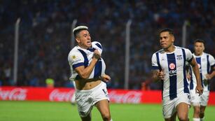 Alejandro Martínez marcó el 2-2 parcial de Talleres ante Belgrano en el Gigante de Alberdi. (La Voz)