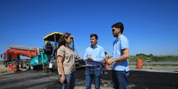 La secretaria de Desarrollo Económico, Innovación y Empleo, Patricia Imoberdorf, el intendente Leonardo Viotti y el secretario de Infraestructura, Servicios y Ambiente, Nicolás Asensio.
