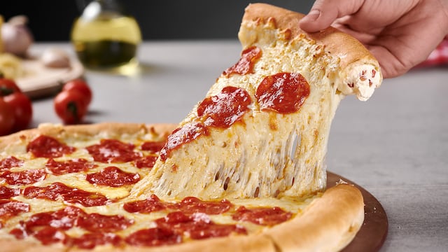 La receta de pizza saludable de la influencer cordobesa fue cuestionada por sus ingredientes.