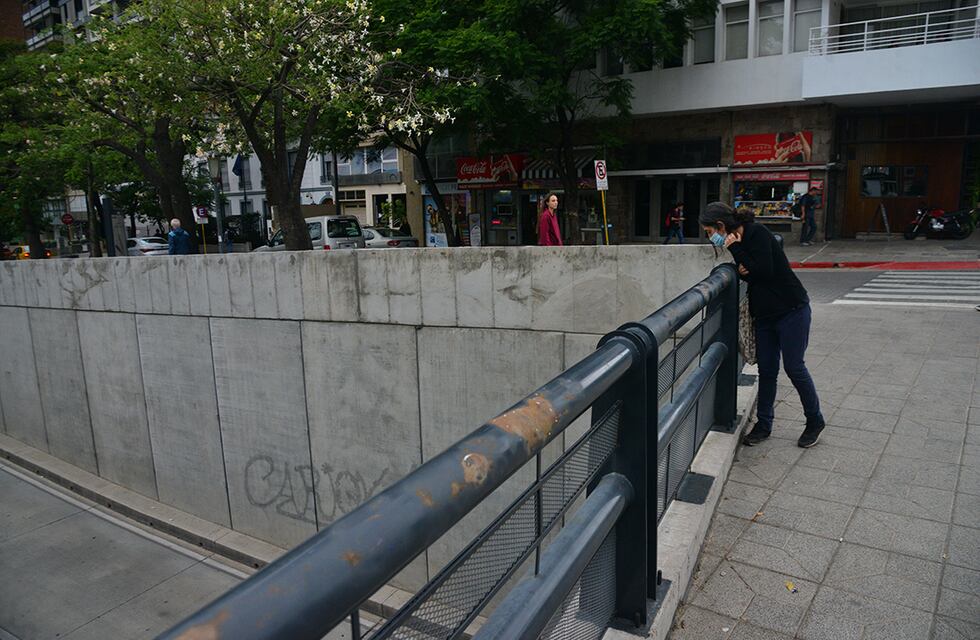 Ezequiel, el adolescente que cayó al túnel de Plaza España, fue trasladado a sala común